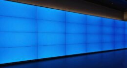 seamless synchronized video display